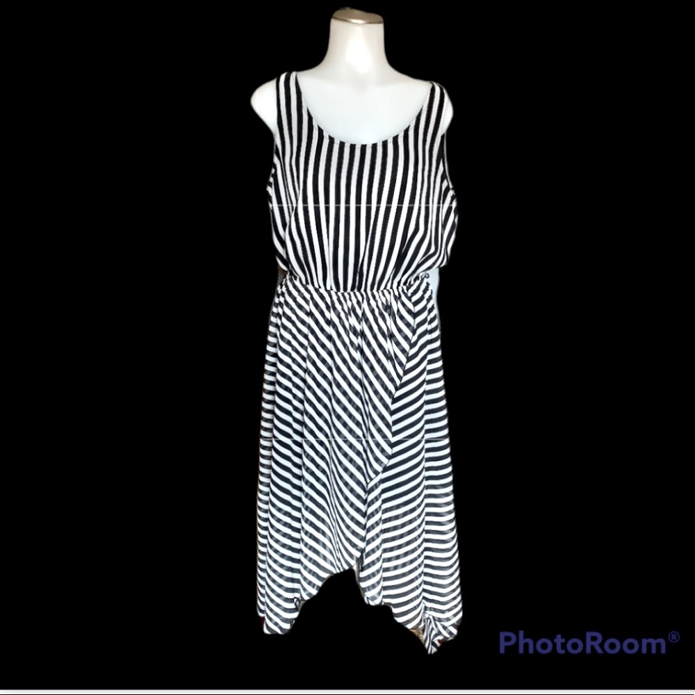 Elle Black and Light Grey Stripped high low dress Size L